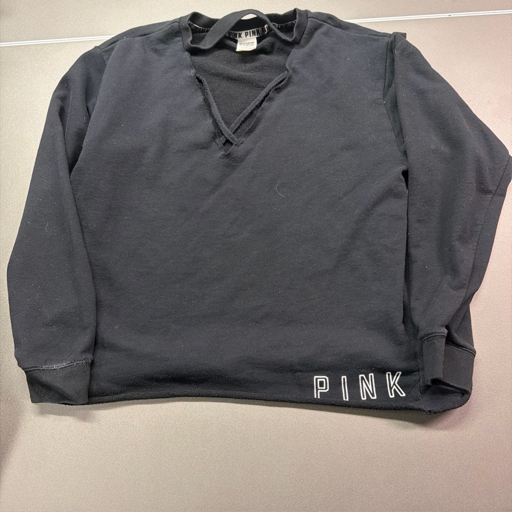 Women’s PINK Victoria's Secret Charcoal Sweatshirt with A V-neck. Size Large‎